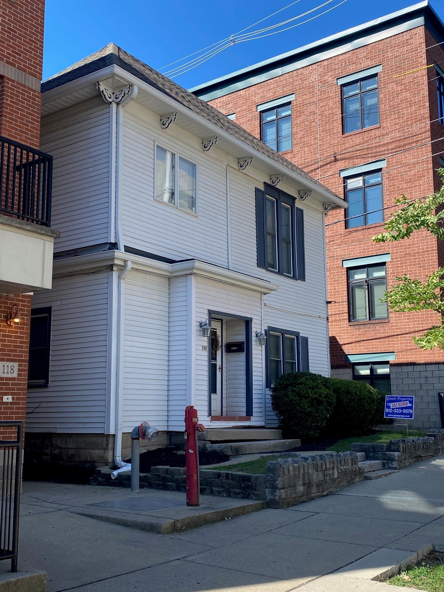 114 E 7th St, Unit 2