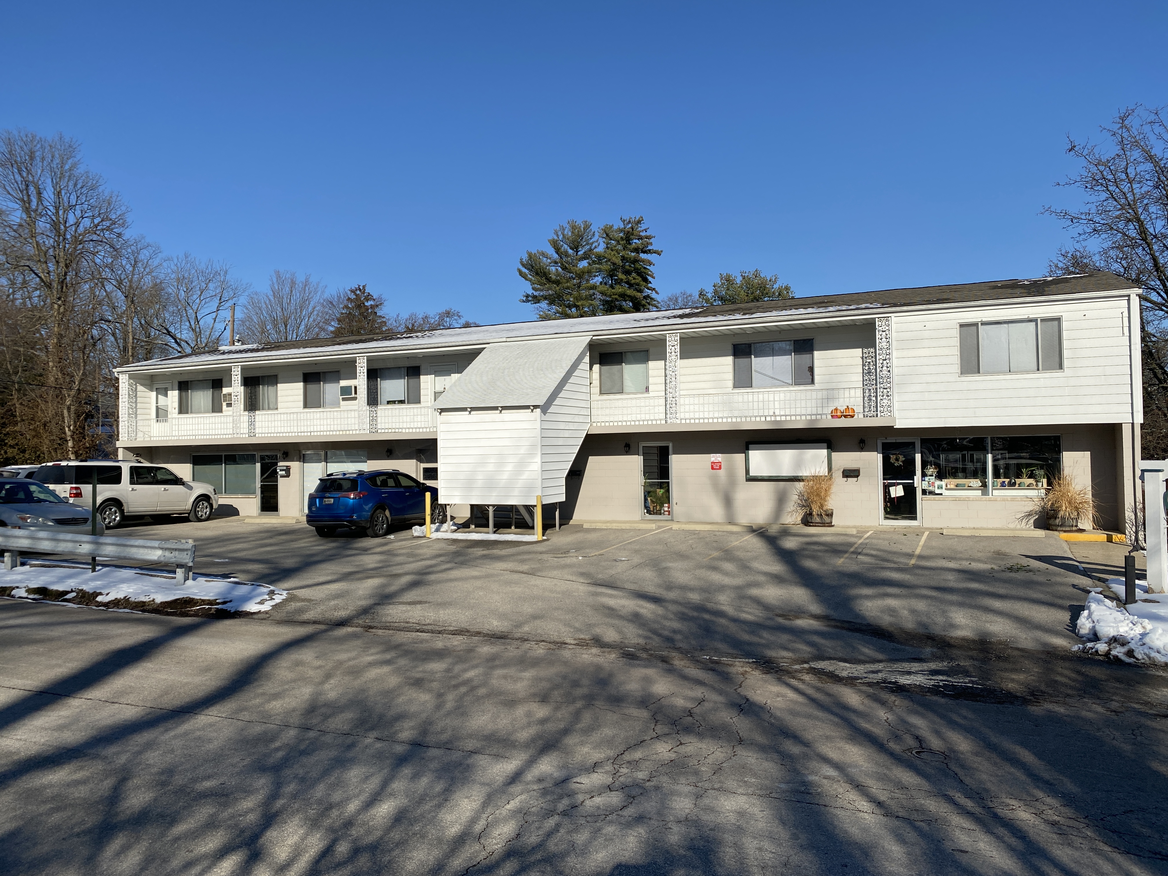 1101 N College Ave, Apt. 4
