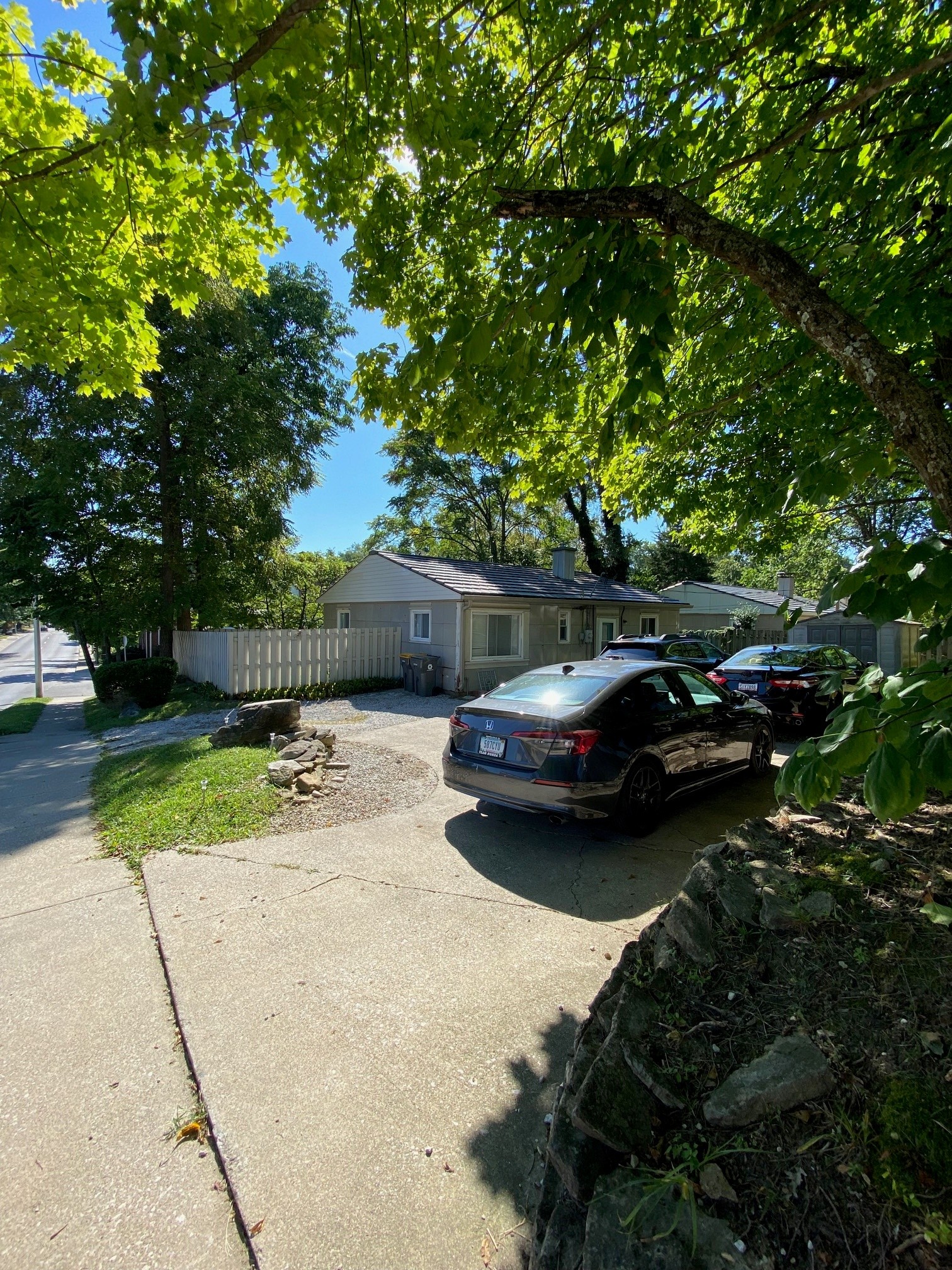 400 S Highland Ave
