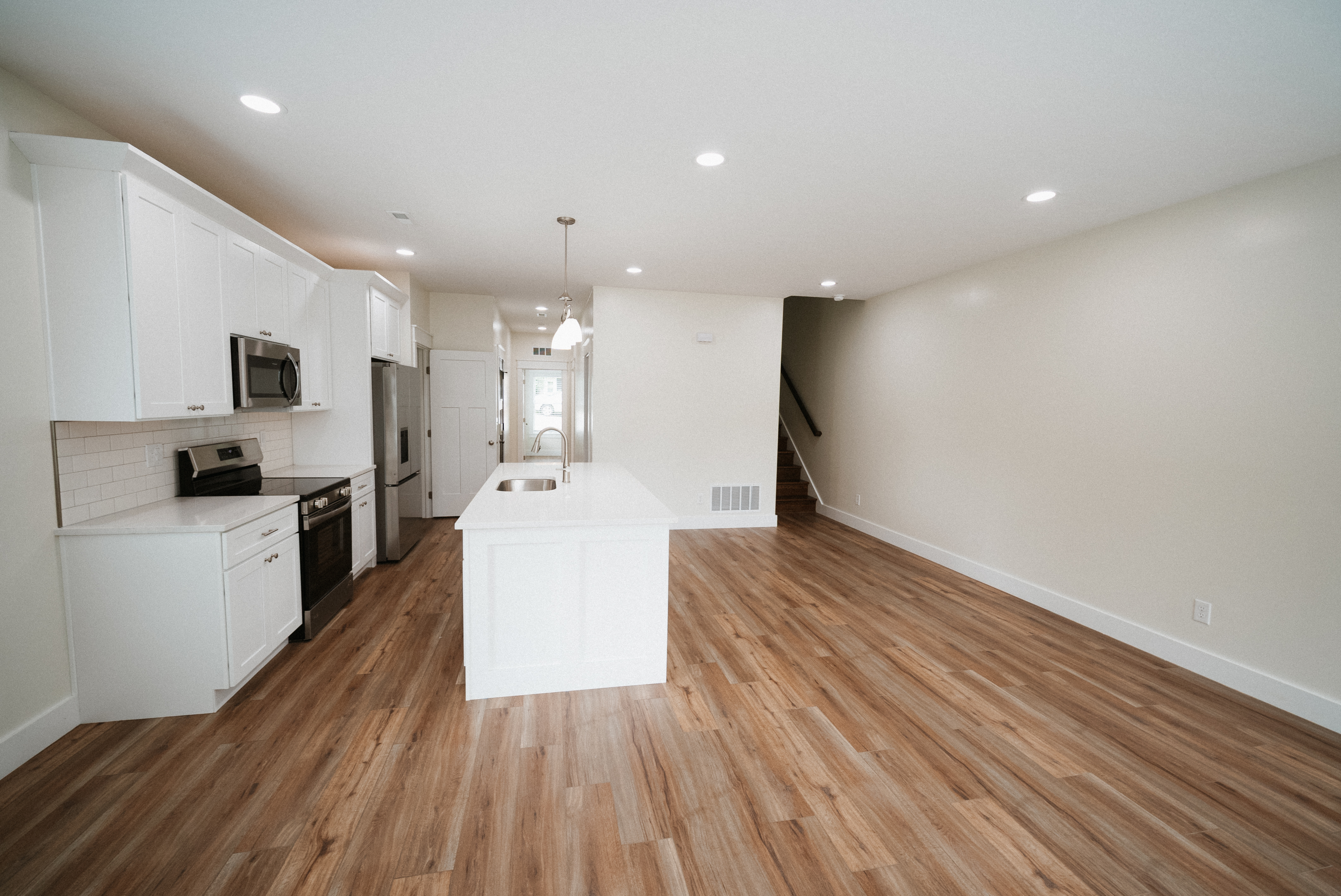 2127 E 5th St, Unit B