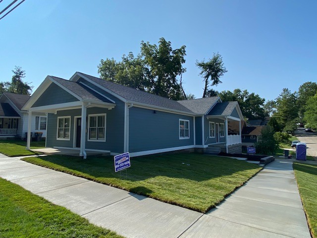 800 E Grimes Lane & 1211 S Stull Street
